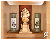 須弥壇 仏像と掛軸両脇